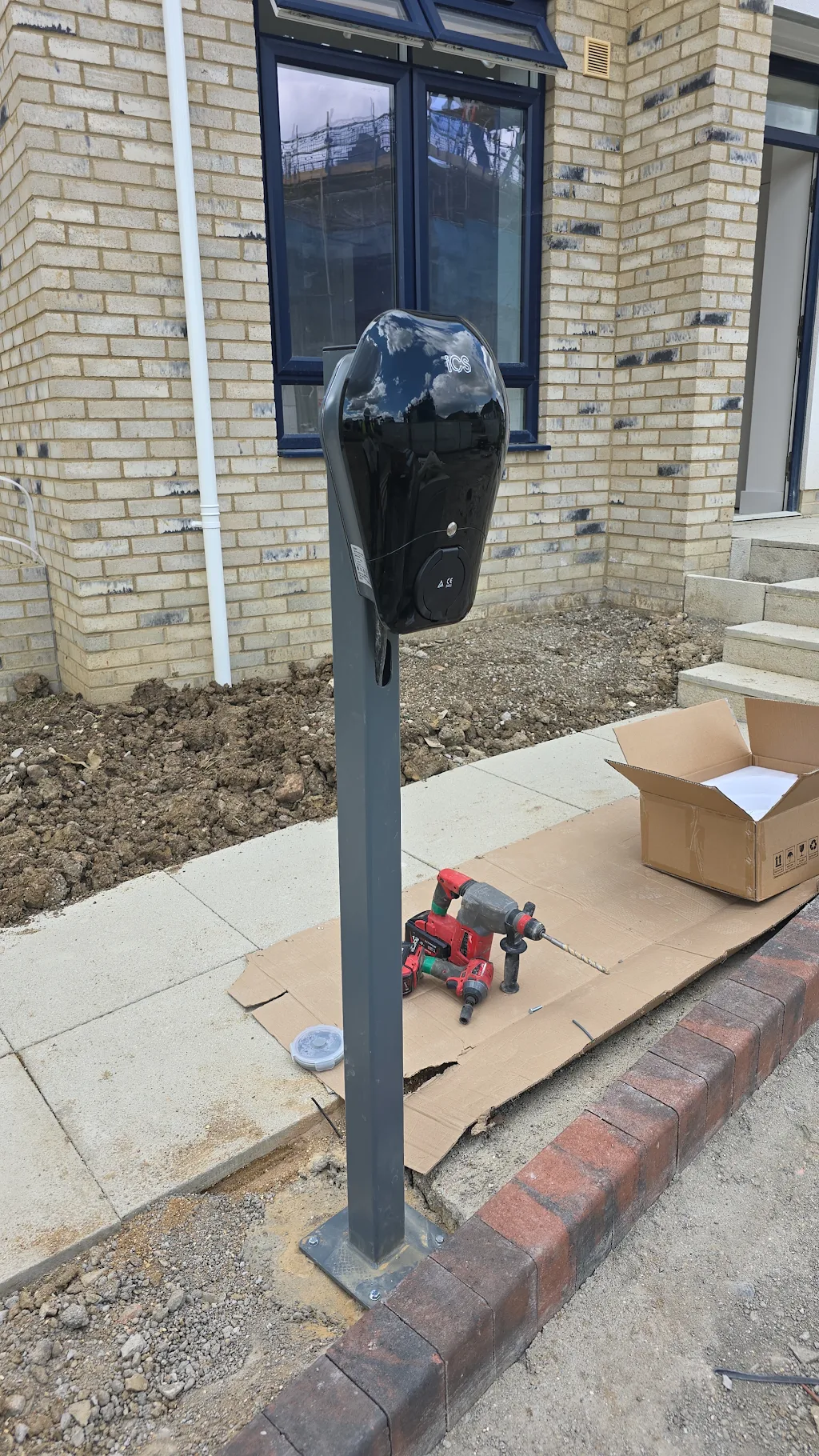 EV charger installation by Oaks Electrical